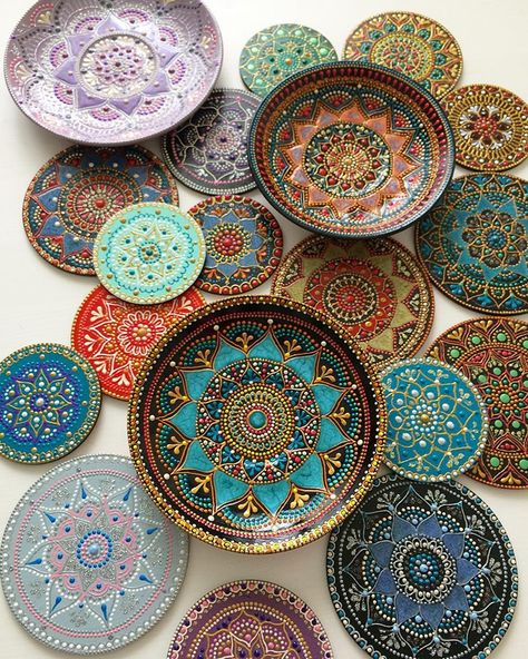 Aesthetic Home Decor Ideas, Design Mandala, Aesthetic Home Decor, Pottery Painting Designs, Home Decor Ideas Living Room, Mandala Art Lesson, Tassen Design, Mandala Artwork, Plate Decor