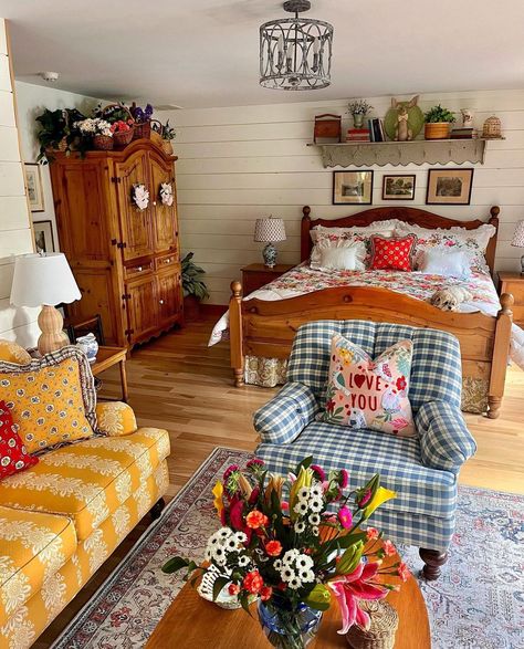 Cottage House Interior, Nostalgic 90s, Home Decor Cozy, 90s Summer, Home Decor Aesthetic, Aesthetic Home Decor, Cozy Spaces, Cozy Home Decor, Home Decor Idea