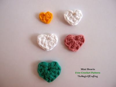 free crochet pattern, small crochet heart, mini heart, tiny crochet heart, valentine crochet heart, valentine gift Crochet Baby Shawl, Crocheted Hearts, Valentine Crochet, Tiny Crochet, Wire Knitting, Ideas For Crochet, Crochet Charts, Crochet Box, Crochet Rings