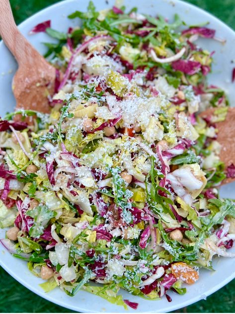 Tipsy Housewife Pizza Salad, Pizza Salad Katie Lee, Coffee Table Appetizers, Healthy Lunch Make Ahead, Italian Side Salad Recipes, Best Salads To Go With Pizza, Mixed Salad Ideas, Salad Recipes For Pizza Night, Fancy Ceaser Salad