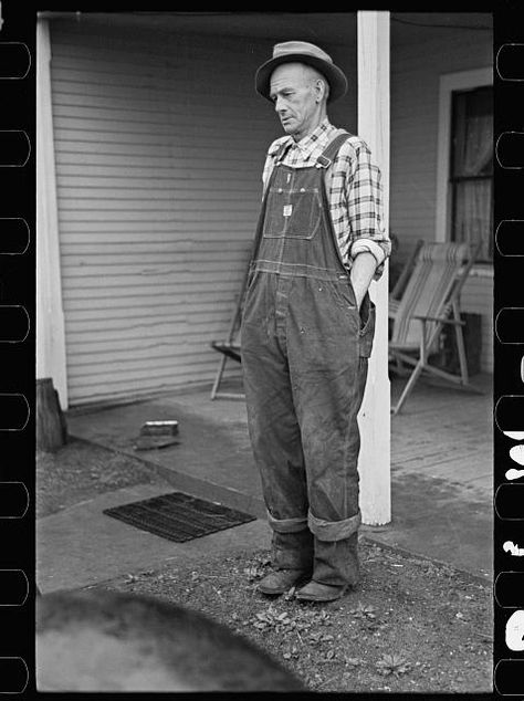 15 Vintage Portraits of Farmers in Overalls - Modern Farmer Farmer Overalls, Farmer Style, Farmer Outfit, Modern Farmer, Overalls Vintage, Vintage Overalls, Franklin County, Photographs Of People, Bib Overalls