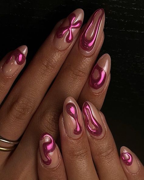 Quartz Nails Are the Latest Beauty Trend and They Literally Rock Matte Bright Nails, Young Miko Nails, 3d Nail Designs, Pink Chrome Nails, Chrome Nail Art, Chrome Nails Designs, Nails Yellow, Quartz Nail, Colorful Nail