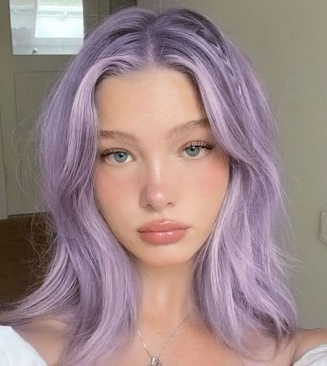 Silvery Lilac Hair, Lavender Ombré Hair, Lavender Halo Hair, Cool Toned Pastel Hair, Purple Tinted Hair Blonde, Light Coloured Hair, Lilac And Black Hair, Purple Hair On Blonde, Lilac Hair Short