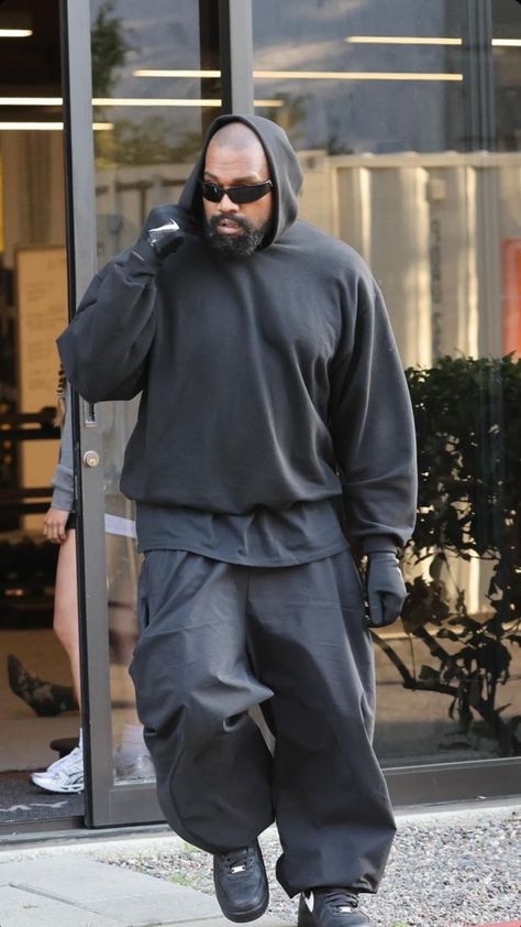 Kanye Inspired Outfits, Kanye Clothes, Kanye West Fits, Kanye Outfits, Kanye Fits, Dark Wear Men, Kanye Streetwear, Kanye Style, Yeezy Gap Hoodie