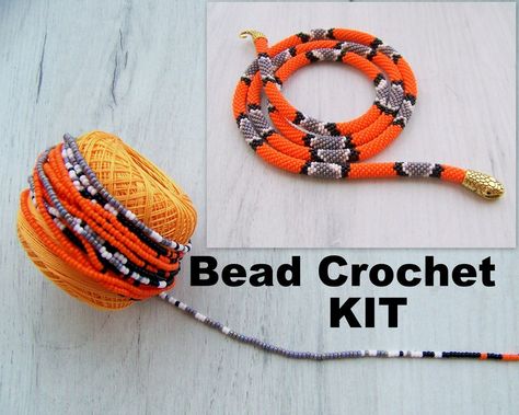 Seed Beads Jewelry, Serpent Necklace, Jewelry Kit, Diy Collier, Bead Crochet Rope, Jewelry Making Kits, Crochet Rope, Purple Jewelry, Snake Patterns