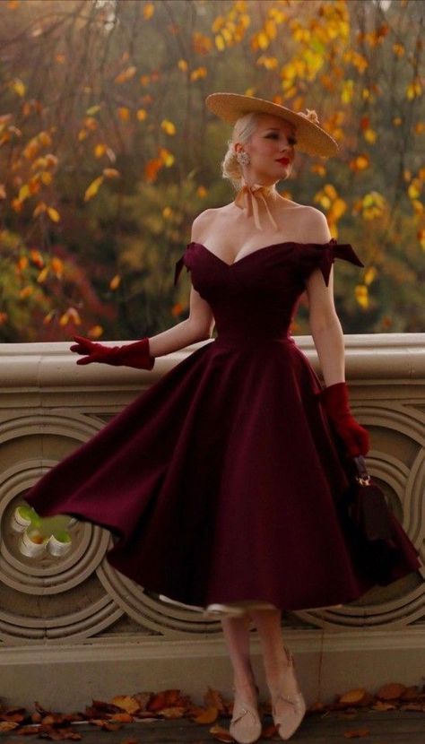 Chique Outfits, Elegant Dresses Classy, Vintage Inspired Outfits, فستان سهرة, Vestidos Vintage, Vintage Stuff, Moda Vintage, Vintage Glamour, 50s Fashion