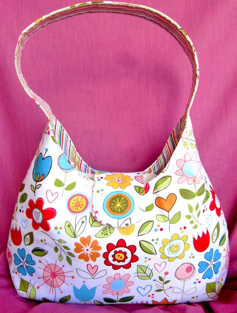 One Handle Bag Sew Tutorial & Pattern Bag Sewing Pattern, Bags To Sew, Bags Sewing, Tote Bags Sewing, Beginner Sewing Projects Easy, Leftover Fabric, Bags And Totes, Sewing Bags, Diy Bags