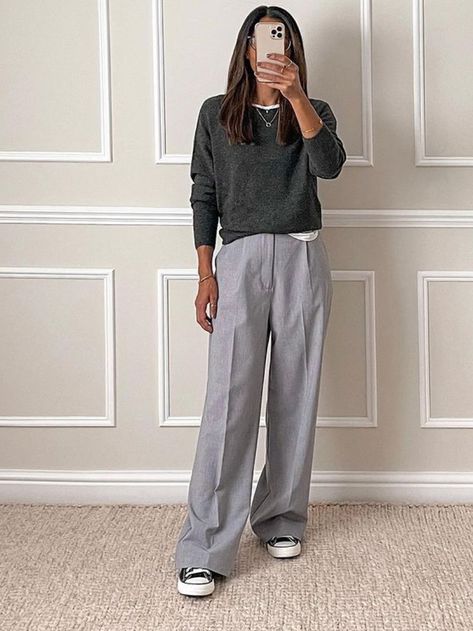 Work Outfit Gray Pants, Light Grey Work Pants Outfits, Grey Work Trousers Outfit, Grey Trousers Winter Outfit, Light Grey Slacks Outfit Women, Wide Leg Grey Trousers Outfit, Light Grey Wide Leg Pants Outfit, Grey Business Pants Outfit, Grey Office Pants Outfit