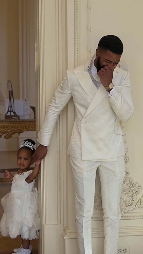 Groom And Son Matching Suit, Luxury Groom Suit, Stylish Tuxedo For Men Wedding, Cream White Suits For Men, Elegant Wedding Groom, Elegant Groomsmen Attire, Men’s Tuxedos For Weddings, Groom Suit Black Man, White Suits For Wedding