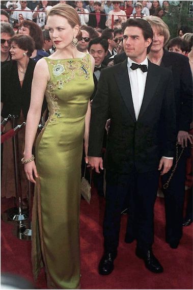 Nicole Kidman in a chartreuse green dress by John Galliano for Christian Dior with Tom Cruise at the 69th Academy Awards in 1997 Best Oscar Dresses Of All Time, Vestidos Oscar, Best Oscar Dresses, Oscars Dresses, Most Expensive Dress, Oscars Red Carpet Dresses, Galliano Dior, Dior Gown, Expensive Dresses