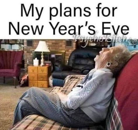 New Years Eve Meme, New Years Plans, Happy New Year Funny, New Year Meme, Funny New Year, Quotes About New Year, New Year's Day, Holiday Humor, Nurse Humor