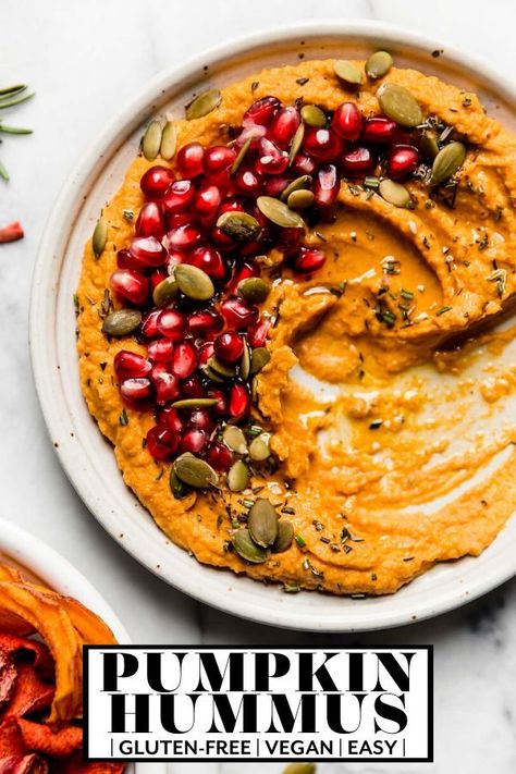 Pumpkin Hummus Recipe, Hummus Ingredients, Hummus Recipe Homemade, Friendsgiving Food, Pumpkin Hummus, Savory Pumpkin Recipes, Hummus Dip, Fall Appetizers, Thanksgiving Friendsgiving