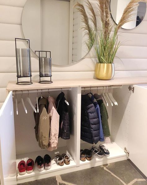 Toddler Closet Ideas, Ikea Kids Wardrobe, Trofast Ikea, Kids Clothes Storage, Toddler Closet, Ikea Eket, Ikea Kids Room, Armoire Entree, Ikea Hallway