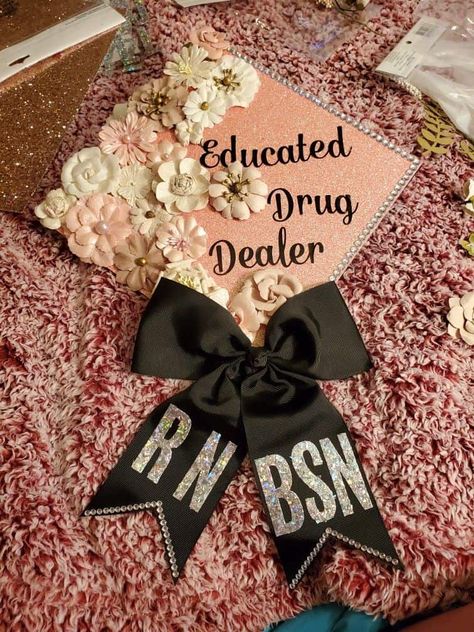 Nurse Graduation Cap Ideas, Graduating Nursing School, Bsn Graduation Cap, Nurse Graduation Cap Designs, Graduation Cap Decoration Nursing, Flower Graduation Cap, Funny Graduation Caps, Graduation Cap Ideas, Nurse Graduation Cap