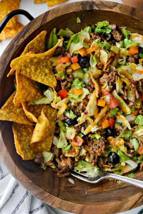 Lunch Taco Salad, Chopped Taco Salad, Taco Salad Aesthetic, Homestead Market, Tacos Salad, Beef Taco Salad, Healthy Taco Salad, Nacho Salad, Taco Salad Recipe Healthy