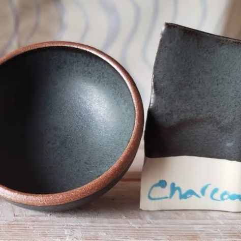 Matte Glaze Recipe, Black Glaze Recipe, Ceramic Recipes, Glaze Ideas, Pottery Glaze, Ceramic Glazes, Ceramic Glaze Recipes, Glazing Techniques, Black Glaze