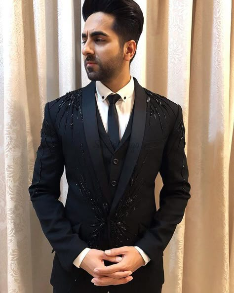 Black Men Suits, Indian Wedding Clothes For Men, Best Wedding Suits, Wedding Dresses Men, Groom Dress Men, Wedding Dresses Men Indian, Indian Groom Wear, Blazer Outfits Men, Black Suit Men