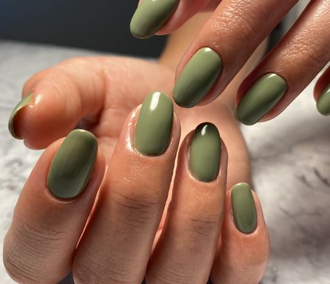 Jel Nails, Olive Nails, Emerald Nails, Colors Nails, Nagellack Trends, Green Nail Designs, Green Nail Polish, Green Nail, Nails 2020