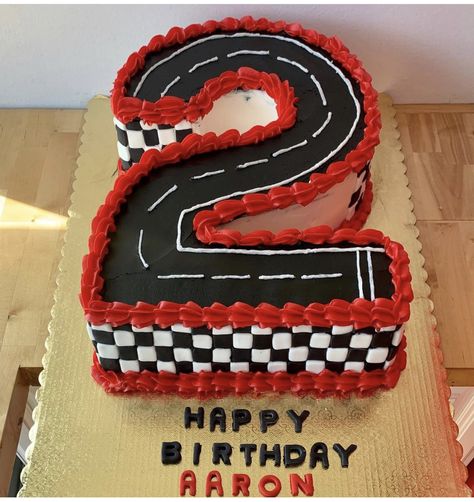 Race Track Cake, Hot Wheels Cake, Race Car Cakes, Hotwheels Birthday Party, Cars Birthday Cake, 5th Birthday Cake, Superhero Birthday Cake, Birthday Cake With Photo, Hot Wheels Birthday