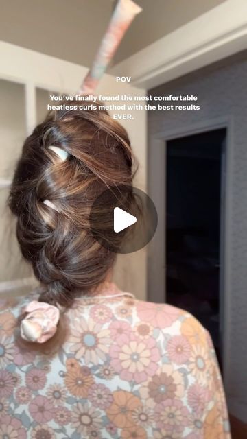 SARA STRUEBY on Instagram: "Do we want a tutorial on this??  Just when I thought I’d tried every heatless curls variation out there…   I’m calling these ✨unicorn criss cross curls ✨  @sarasaadia_ French braid unicorn curls was the inspo but I couldn’t nail her method so I went rogue.   What do we think???   As a side sleeper, this is by far the most comfortable method I’ve tried so far! I’m SO excited to do these again tonight.   #heatlesscurls #hairtutorial #viralcurls #hairhacks #healthyhairtips" Heartless Curls Braid, Unicorn Heartless Curls Tutorial, Heatless Curls Silk Rod, Medium Length Hot Rolled Hair, Heatless Curls In An Hour, Braided Heatless Curls, Rope Braids Overnight, How To Do The Unicorn Heatless Curls, Braid For Curls Overnight