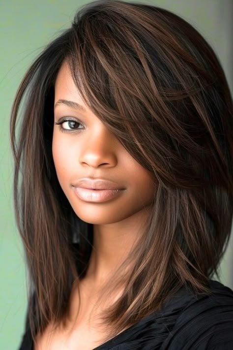 Step Cut Hair Medium, Fall Haircuts 2024 Long, Hair Cuts 2024 Trends Medium Length, Stylish Haircut For Women, Step Haircut, Transformation Fashion, Bob Lung, Hair Cuts With Layers, Haircuts For Medium Length Hair