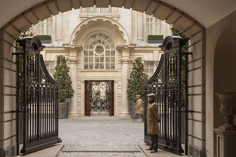 The Beautiful And The Damned, Buckingham Palace Garden Party, Rosewood London, Buckingham Palace Gardens, Classic Hotel, Rosewood Hotel, Spa At Home, Building Entrance, London Hotel