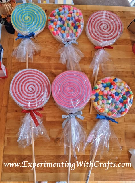 How To Make Candy Props Giant Lollipops, How To Make Giant Fake Lollipops, Diy Lollypop Decor, Lollipop Yard Decorations Diy, Giant Lolly Decorations, Giant Lollipop Prop, Candy Land Paper Crafts, Diy Lolly Pops, Diy Lollypop Christmas Decorations