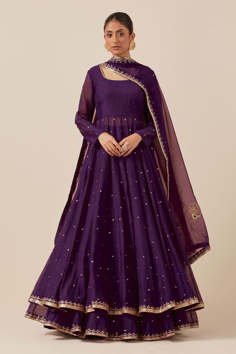 Anarkali Skirt, Anarkali Designs, Embroidered Anarkali, Anarkali Dress Pattern, Pakistani Wedding Outfits, Violet Color, Simple Pakistani Dresses, Designer Dresses Casual, Stylish Party Dresses