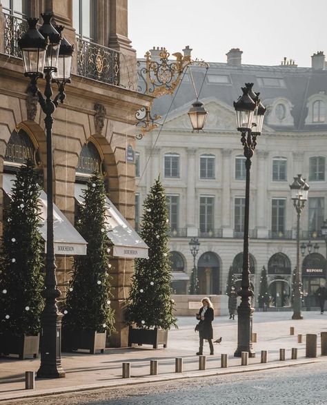 Christmas Moodboard, Paris In December, Paris Winter, Wallpaper Winter, Paris Luxury, Paris Aesthetic, Break Time, Winter Aesthetic, City Aesthetic