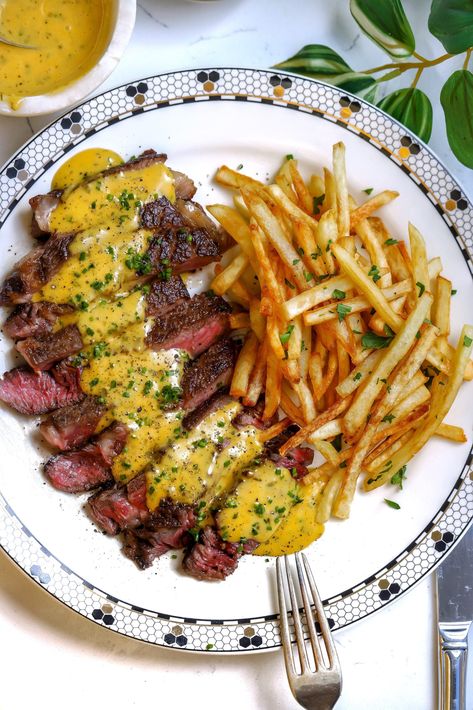 Steak Frites Slow Cooker Beef Stew Recipes, How To Prepare Steak, Beef Stew Recipes, Bearnaise Sauce, Arroz Frito, Steak Frites, Spicy Salmon, Crispy Fry, Slow Cooker Beef Stew