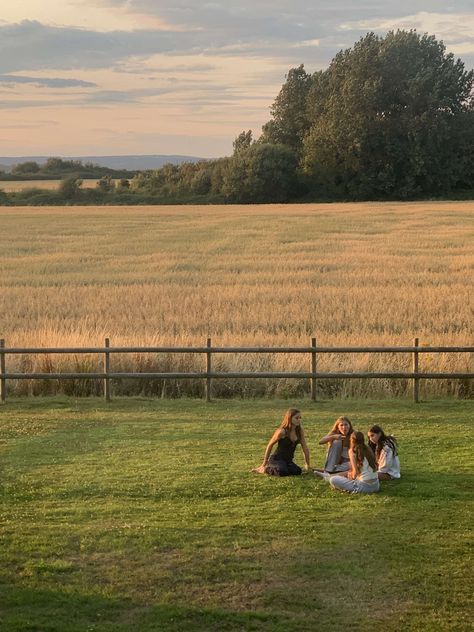 English Summer, Country Summer, British Summer, Summer Friends, Spring Aesthetic, Summer Feeling, Summer Dream, Intp, English Countryside