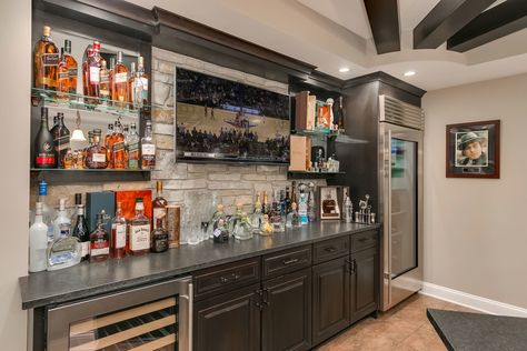 Home Bar With Tv, Wine Fridge Ideas, Bar With Tv, Luxury Basement, Basements Ideas, Fridge Ideas, Basement Bar Plans, Small Basement Remodel, Basement Home Theater