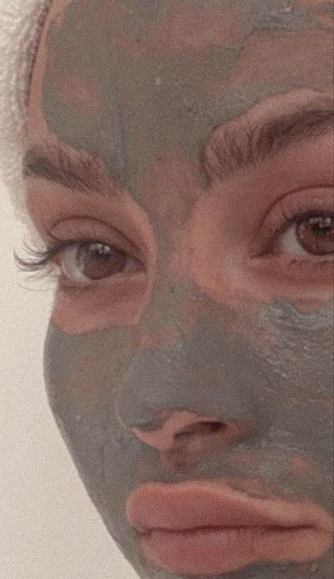 Masque Aesthetic, Skin Aethstetic, Clear Skin Aethstetic, Mask Time, Mud Masks, Vision Board Photos, Get My Life Together, Mud Mask, Clean Girl