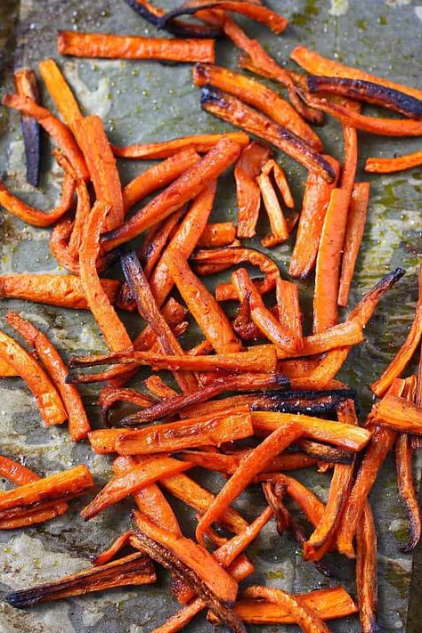 baked carrot fries Cumin Roasted Carrots, Roasted Carrot Fries, Bee Recipes, Hashimotos Diet, Carrot Fries Baked, Gluten Free Comfort Food, Black Lentils, Carrot Fries, Roasted Carrot