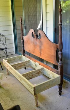 From a headboard to a bench. Repurpose Headboard, Repurposed Headboard, Headboard Benches, Old Headboard, Headboard Bench, Old Beds, Diy Headboard, Refurbished Furniture, Recycled Furniture