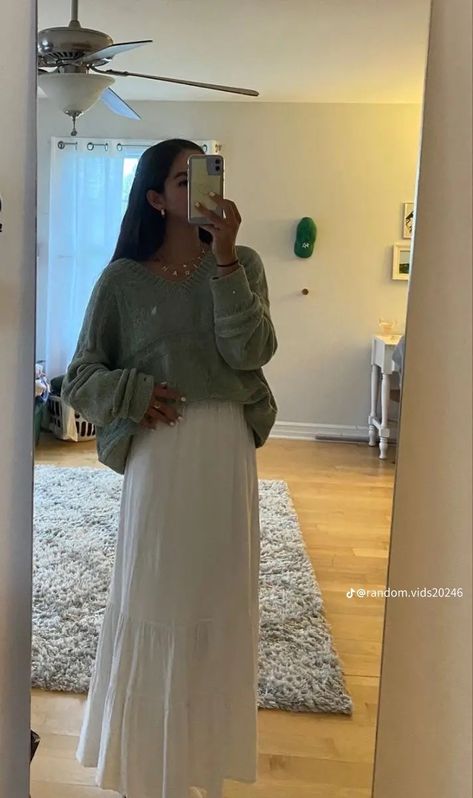 Sunday Fits Aesthetic, Teacher Long Skirt Outfits, Fit Ideas Modest, Easter Outfit Inspo Church, Sunday Church Outfits Summer, Modern Christian Outfits, Long White Skirt Outfit Ideas Modest, Cute Modest Outfits For Summer, Teen Church Outfits Winter