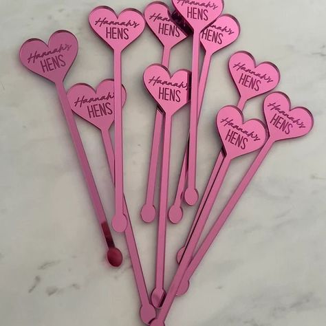 Personalised Drink Stirrers Custom Wedding Gifts Acrylic - Etsy Australia Hen Party Personalised, Alcohol Station, Pink Hens Party, Personalized Drink Stirrers, 21 Party, Acrylic Drink Stirrers, Table Centerpiece Wedding, Drink Stirrer, Heart Table