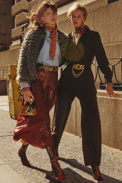 Zara's New Parisian-Inspired Collection Is the Most Expensive-Looking Yet Zara Campaign, Parisian Women, Faux Shearling Coat, Lace Tights, Pinstripe Dress, Zara New, Mode Inspo, Mode Vintage, Looks Style