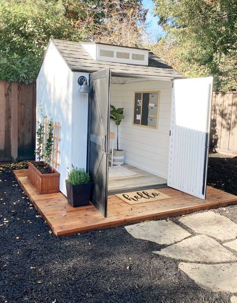 Metal Garden Shed Ideas, Rubbermaid Shed Accessories, Shed Office Ideas, Home Office Shed, Rubbermaid Shed, She Shed Office, Small Garden Tools, Office Shed, Pool Shed