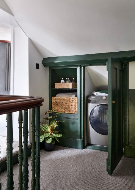 5 Ways to Incorporate a Utility Room Upstairs Utility Interior Design, Utility Porch, Small Utility Room Ideas, Utility Room Ideas, Colourful Bathroom, Lilac Cottage, Small Utility Room, Utility Room Designs, Hunted Interior