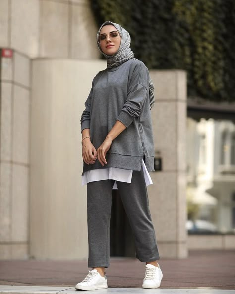 Hijab Sport Style, Casual Sporty Outfits, Hijab Sport, Stile Hijab, Mode Turban, Modern Hijab Fashion, Hijab Fashionista, Modest Fashion Hijab, Muslim Fashion Hijab Outfits