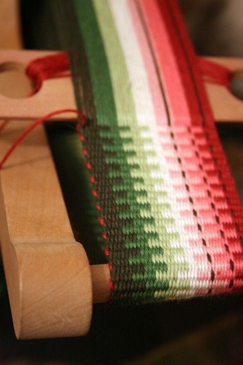 Inklette Loom, Inkle Weaving Patterns, Tablet Weaving Patterns, Band Weaving, Mochila Crochet, Inkle Weaving, Rigid Heddle Weaving, Inkle Loom, Card Weaving