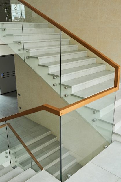 Staircase Glass Design, Glass Stairs Design, Glass Staircase Railing, Luxury Stairs, Glass Railing Stairs, Window Glass Design, Staircase Design Modern, Staircase Railing Design, Stairs Design Interior