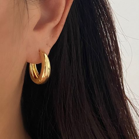 Teardrop Thick Gold Hoops – ANETT Gold Hoop Earrings Style, Thick Gold Hoops, Hoop Earrings Style, Jewelry Lookbook, Christmas Wish, Gold Stud, Dream Jewelry, Gold Hoops, Ear Jewelry