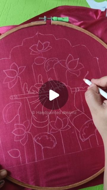 Applique Work Tutorial, Blouse Back Painting Designs, Blouse Hand Painting Designs, Fabric Paint Designs On Blouse, Painting On Saree Design, Handmade Saree Design, Fabric Painting Designs For Blouse, Hand Painting Designs On Fabric, Fabric Painting On Clothes Blouse