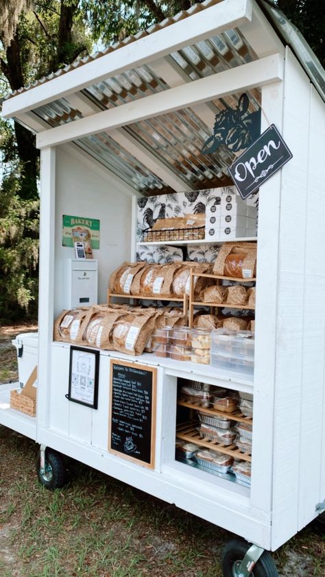 Instagram Pastry Pop Up Booth, Mobile Bakery Ideas, Bakery Shed, Sourdough Farmers Market Stand, Bakery Market Display, Bakery Cart Ideas, Micro Bakery Ideas, Sourdough Bakery Shop, Bakery Vendor Booth