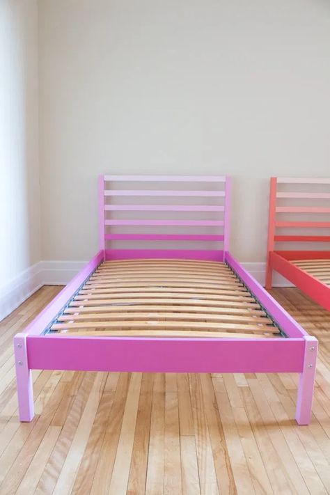 Utaker Ikea, Ikea Hack Lit, Ikea Utåker, Tarva Bed, Bed Frame Hack, Platform Bed Hack, Ikea Platform Bed Hack, A Frame Ideas, Ikea Bed Hacks