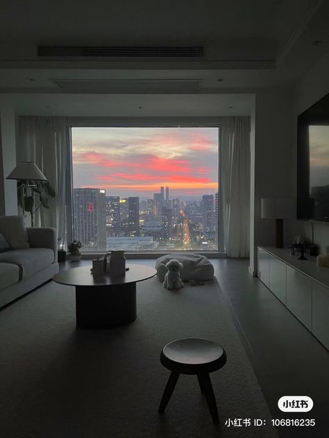 apart room tour aesthetic house xiaohongshu Aesthetic Penthouse Living Room, House Aesthetic Vision Board, Rich Apartment Aesthetic, Own Apartment Aesthetic, La House Aesthetic, Seattle Apartment Aesthetic, Luxury Apartment Aesthetic, Xiaohongshu Aesthetic, Modern City Apartment