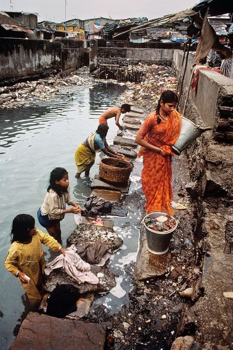 Steve Mccurry Photos, Amazing India, Steve Mc, Afghan Girl, Steve Mccurry, We Are The World, Bhutan, South Asia, World Cultures