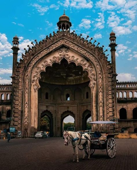 Rumi Darwaza Lucknow, Monument In India, Love Beyond Words, India Travel Places, Ancient Indian Architecture, Holiday Travel Destinations, Desi Aesthetics, Asian Architecture, Travel India